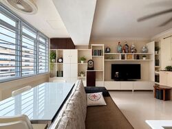 Blk 556 Jurong West Street 42 (Jurong West), HDB Executive #635387601